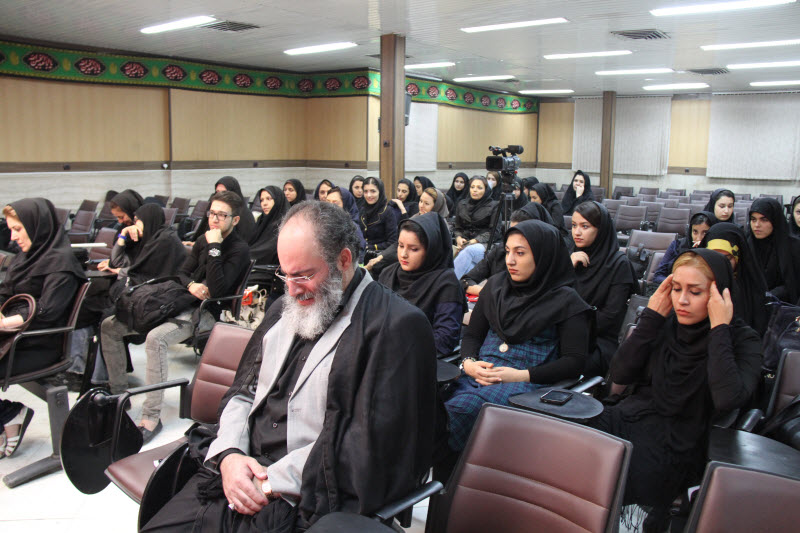 سخنرانی حاج آقا سامعی با موضوع حفظ فرهنگ عاشورایی همراه با نوحه سرایی و قرائت زیارت عاشورا