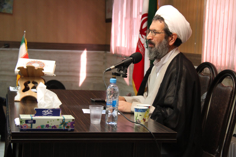 سخنرانی حاج آقا سامعی با موضوع حفظ فرهنگ عاشورایی همراه با نوحه سرایی و قرائت زیارت عاشورا